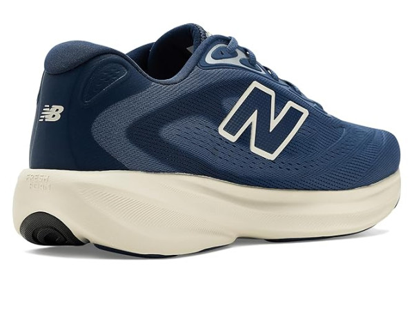 New Balance Fresh Foam 680 V9