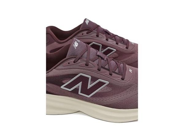New Balance Fresh Foam 680 V9