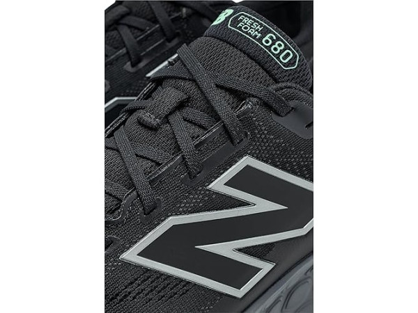New Balance Fresh Foam 680 V9