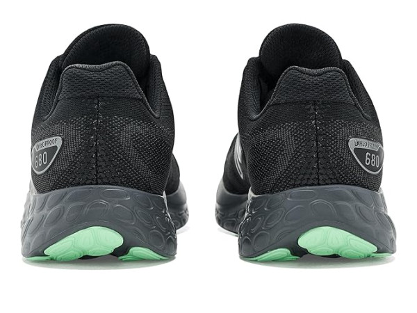 New Balance Fresh Foam 680 V9