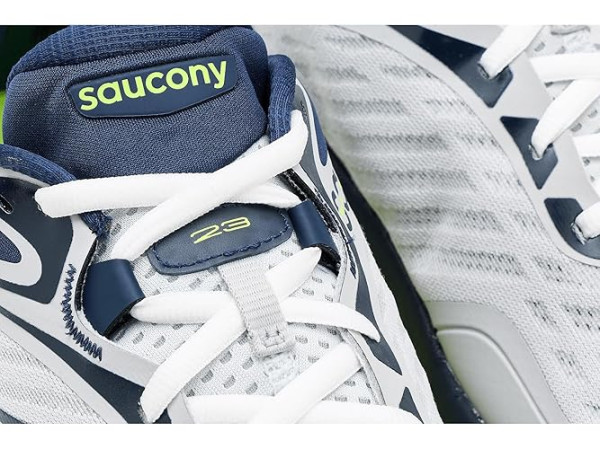 Saucony Omni St 23