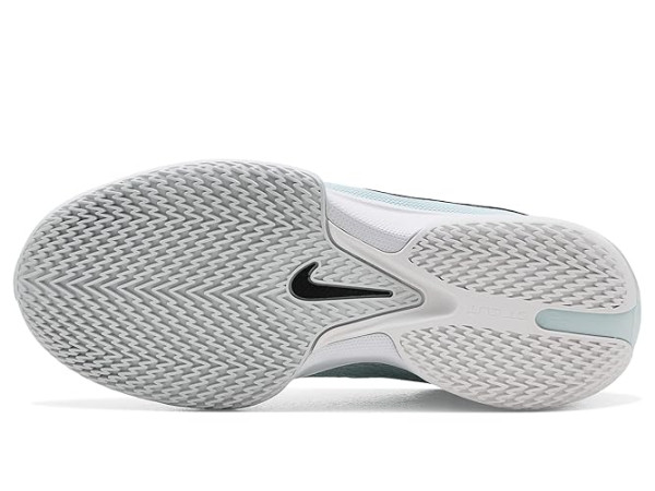 Nike Basketball G.T. Cut Academy