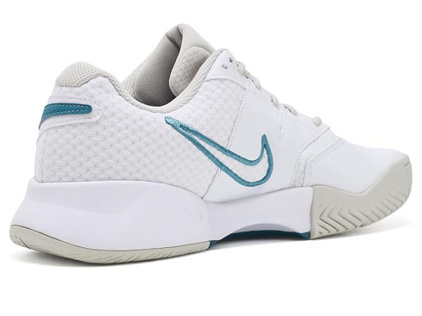 Nike Tennis Court Lite 4 Nike Tennis Court Lite 4