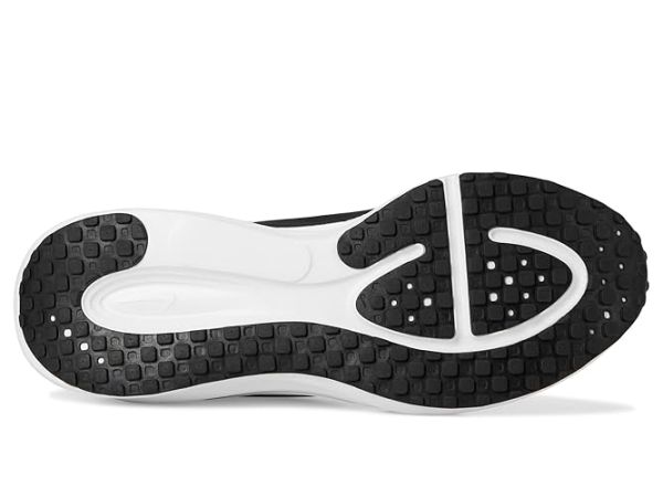 Nike Revolution 8 EasyOn Nike Revolution 8 EasyOn