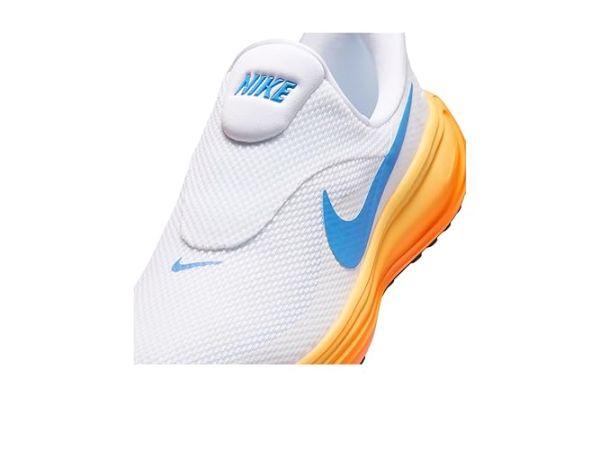 Nike Revolution 8 EasyOn Nike Revolution 8 EasyOn