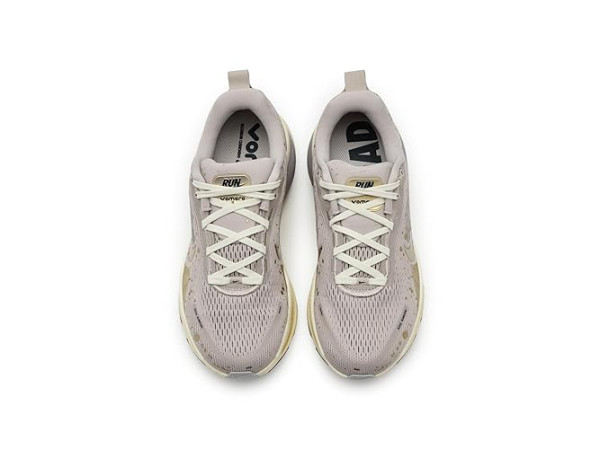 Nike Vomero 18 SE
