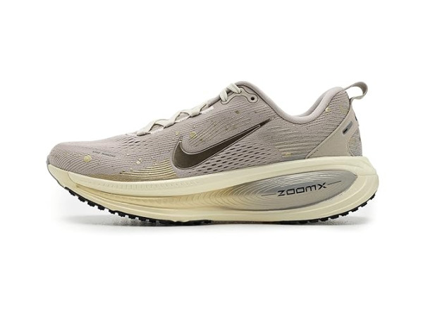 Nike Vomero 18 SE