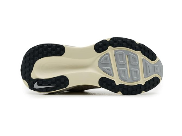 Nike Vomero 18 SE