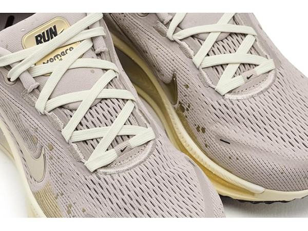 Nike Vomero 18 SE