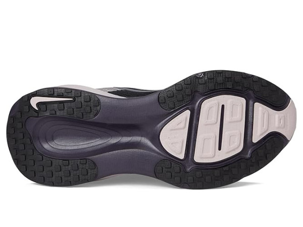 Nike Vomero 18 SE Nike Vomero 18 SE