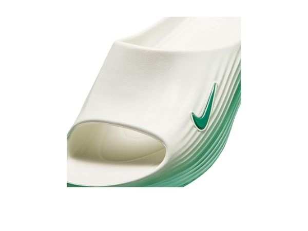 Nike ReactX Rejuven8 Nike ReactX Rejuven8