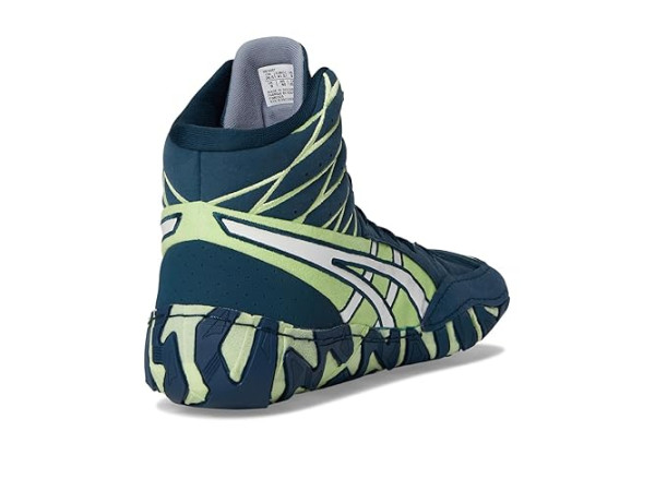 ASICS Aggressor 6
