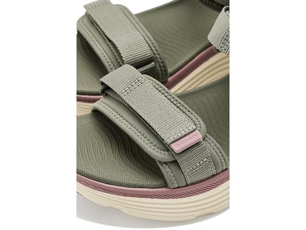 SKECHERS Performance On-The-Go Max Cushioning Endeavour Sandals