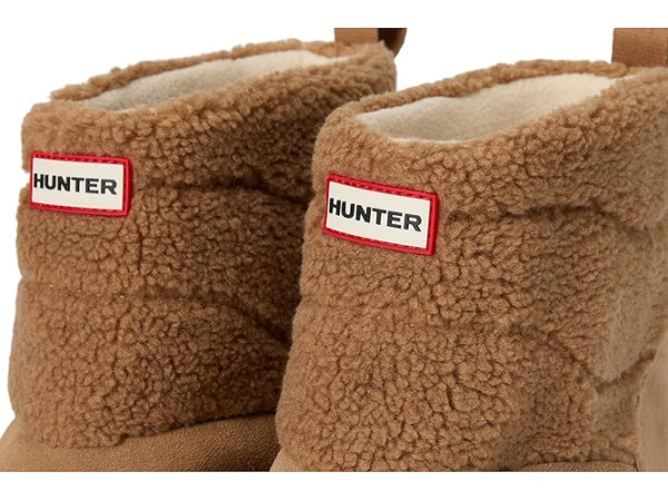Hunter Debra