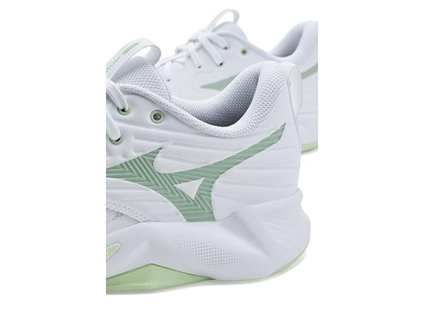 Mizuno Wave Momentum 4 Pro