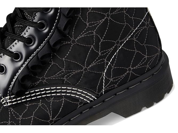 Dr. Martens 1460 Frill