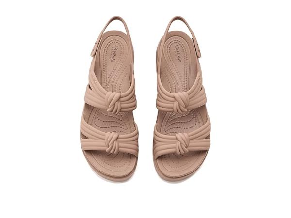 Crocs Brooklyn Knot Low Wedge Crocs Brooklyn Knot Low Wedge