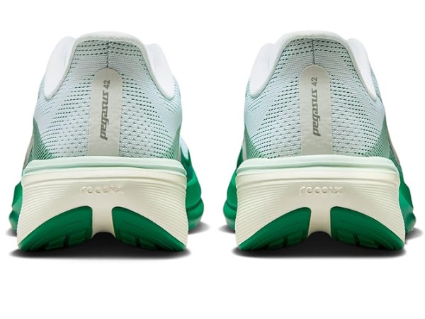 Nike Air Zoom Pegasus 42