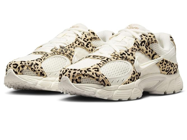 Nike V5 RNR Suede
