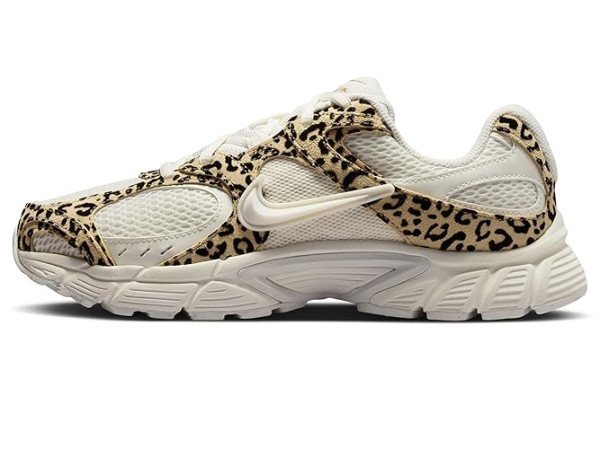 Nike V5 RNR Suede