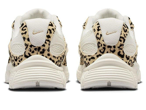 Nike V5 RNR Suede