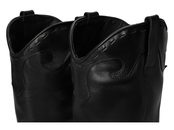 Steve Madden Stage Steve Madden Stage