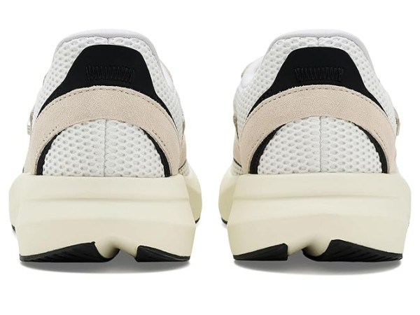 adidas Lightblaze