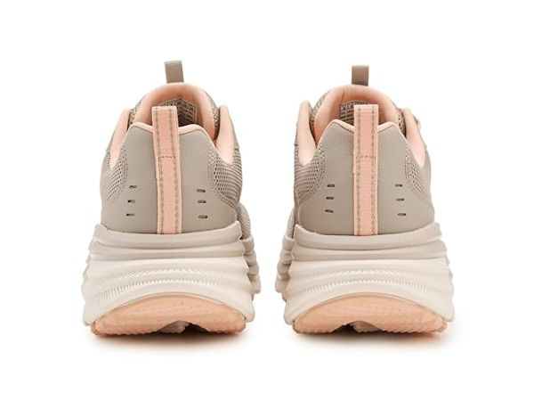 SKECHERS Max Cushioning Zirrus