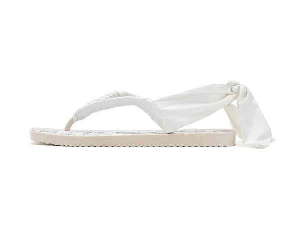 Badgley Mischka Wrenna