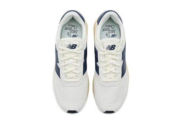 New Balance Classics 370