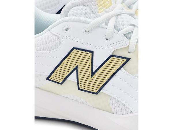 New Balance 696v7 New Balance 696v7