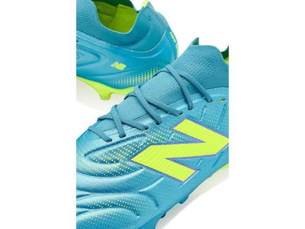 New Balance Tekela Team Low Laced FG V5 New Balance Tekela Team Low Laced FG V5