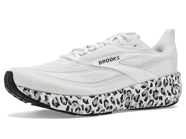 Brooks Revel 9