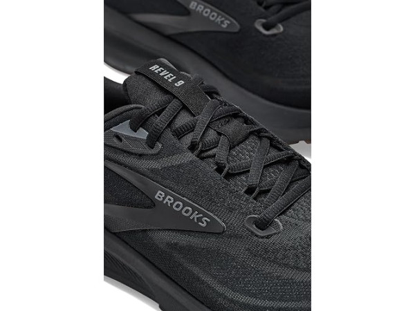 Brooks Revel 9