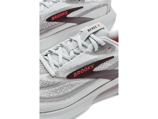 Brooks Revel 9