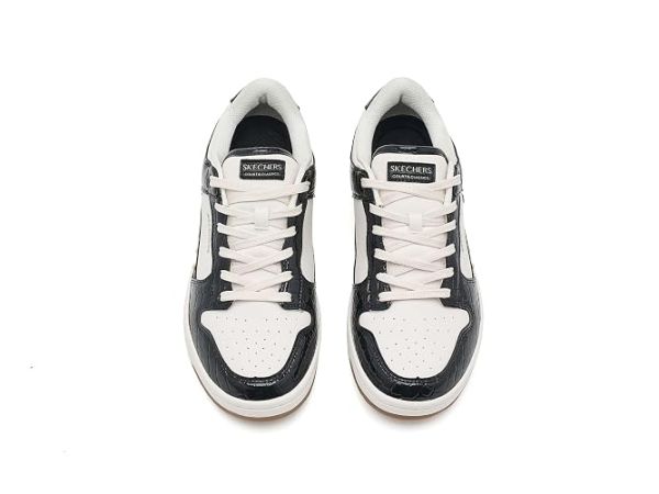 SKECHERS Benson
