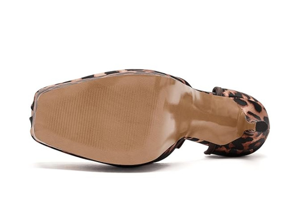 Steve Madden Listen