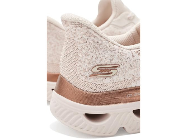 BOBS from SKECHERS Arc Waves