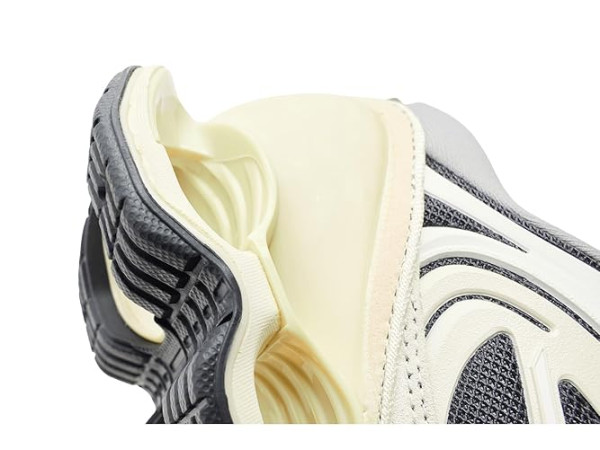 Mizuno Wave Prophecy Beta 2