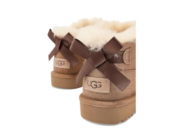 UGG Ultra Mini Bailey Bow