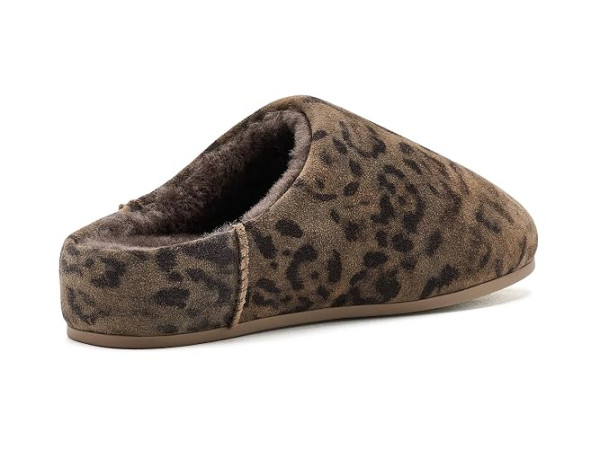 UGG Elea Spotted Slip-On UGG Elea Spotted Slip-On