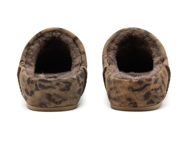 UGG Elea Spotted Slip-On UGG Elea Spotted Slip-On