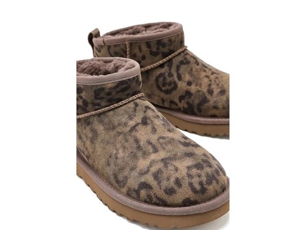 UGG Classic Ultra Mini Spotted