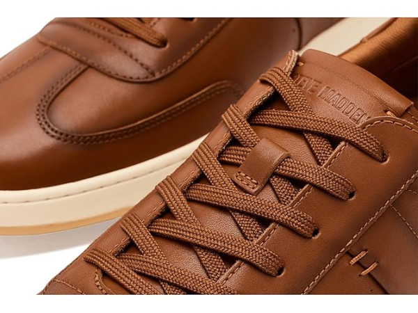 Steve Madden Dacono