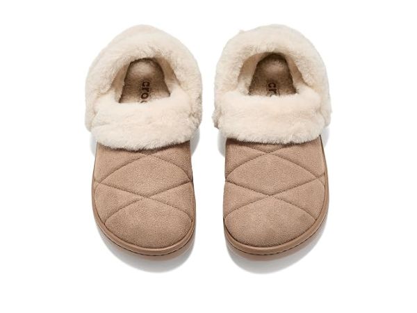 Crocs Classic Unfurgettable Lined Quilted Clogs, Fuzzy Slippers Crocs Classic Unfurgettable Lined Quilted Clogs, Fuzzy Slippers