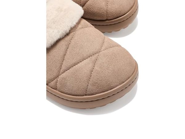 Crocs Classic Unfurgettable Lined Quilted Clogs, Fuzzy Slippers Crocs Classic Unfurgettable Lined Quilted Clogs, Fuzzy Slippers