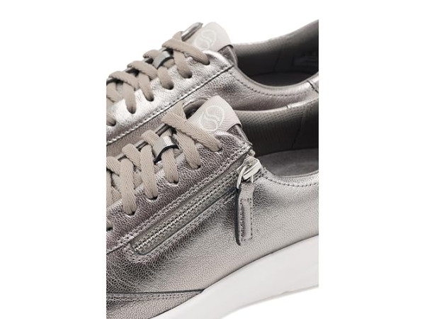 Clarks Code R Run