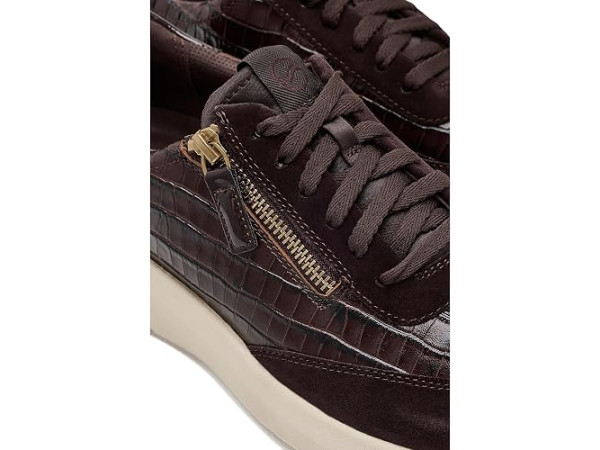 Clarks Code R Run