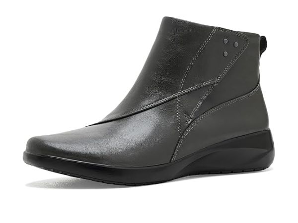 Clarks Kaetlyn Flow