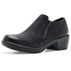 Black Leather Clarks Kynnzie Zip